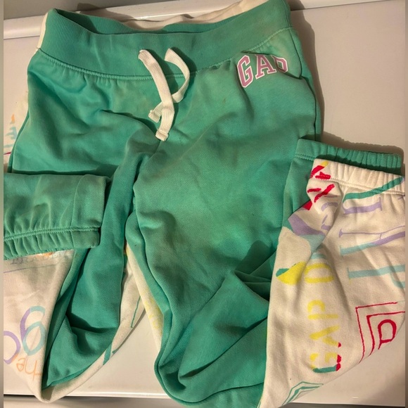 Girl’s Gap SZ M (8) green pink multi bundle 2 pairs Joggers sweatpants joggers - Picture 1 of 5